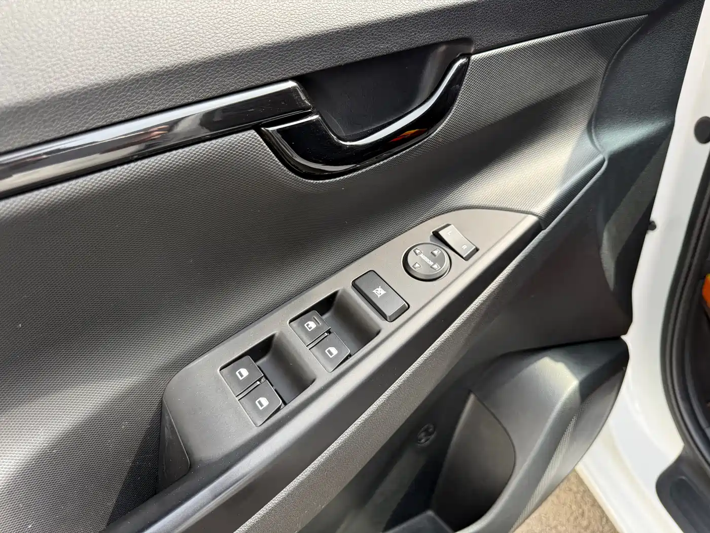 Hyundai Elantra 2020 1.6L Auto GL Pleasing Edition фото 11