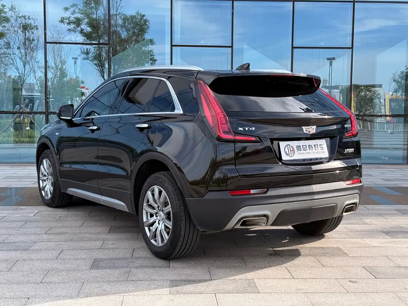CADILLAC XT4