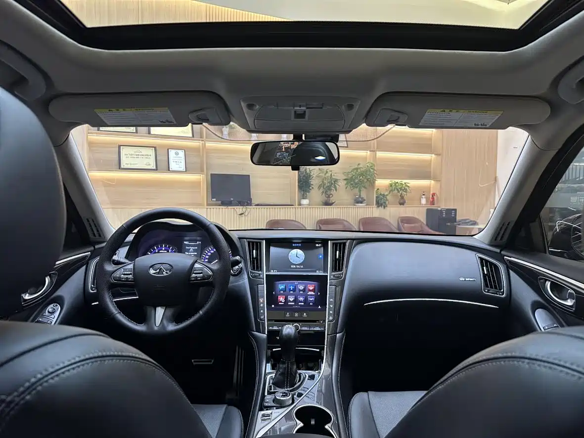 Infiniti Q50 2014 2.0T Comfort Edition фото 11