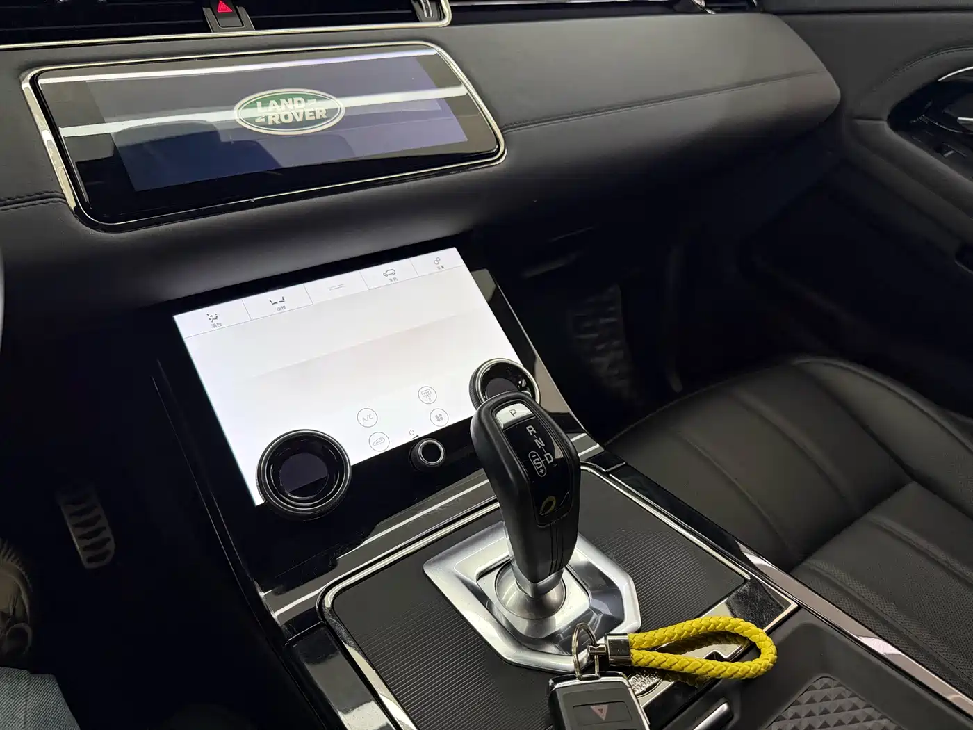 Land Rover Range Rover Evoque 2020 249PS R-DYNAMIC SE Sport Tech Edition фото 8