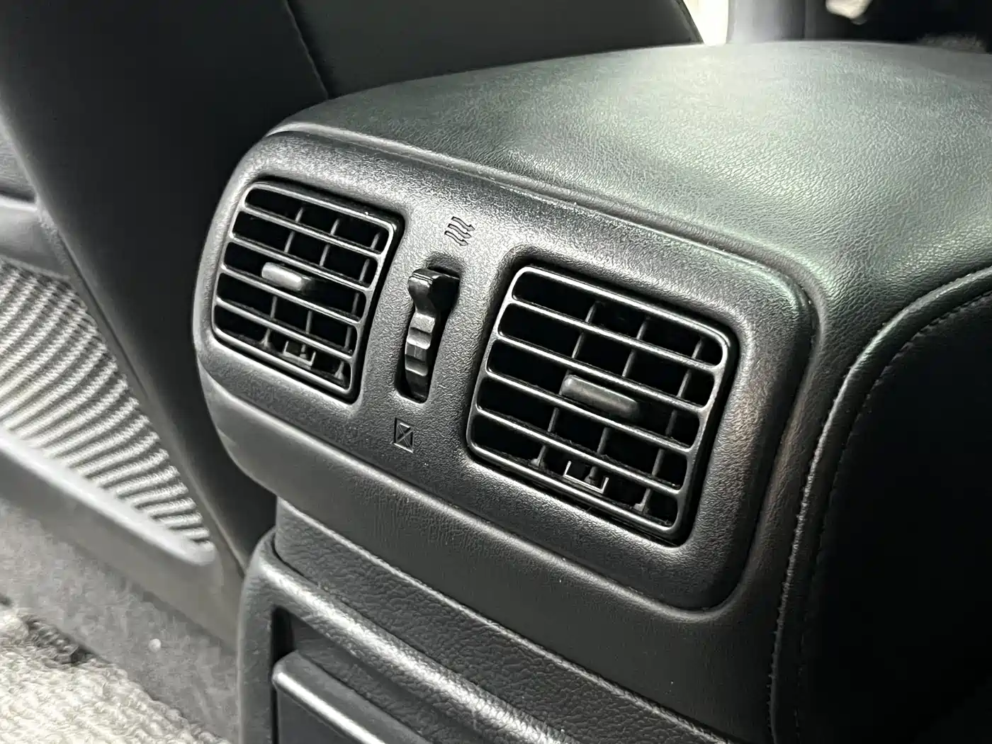 Фото 24 - Infiniti G Series