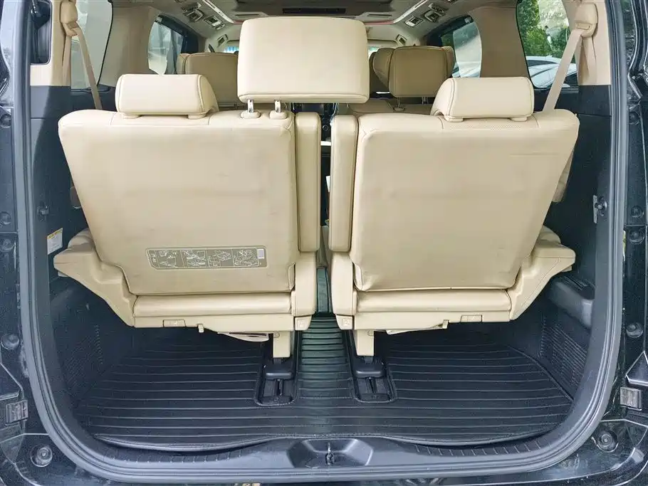 Toyota Alphard 2018 Facelift 3.5L Luxury Edition фото 4