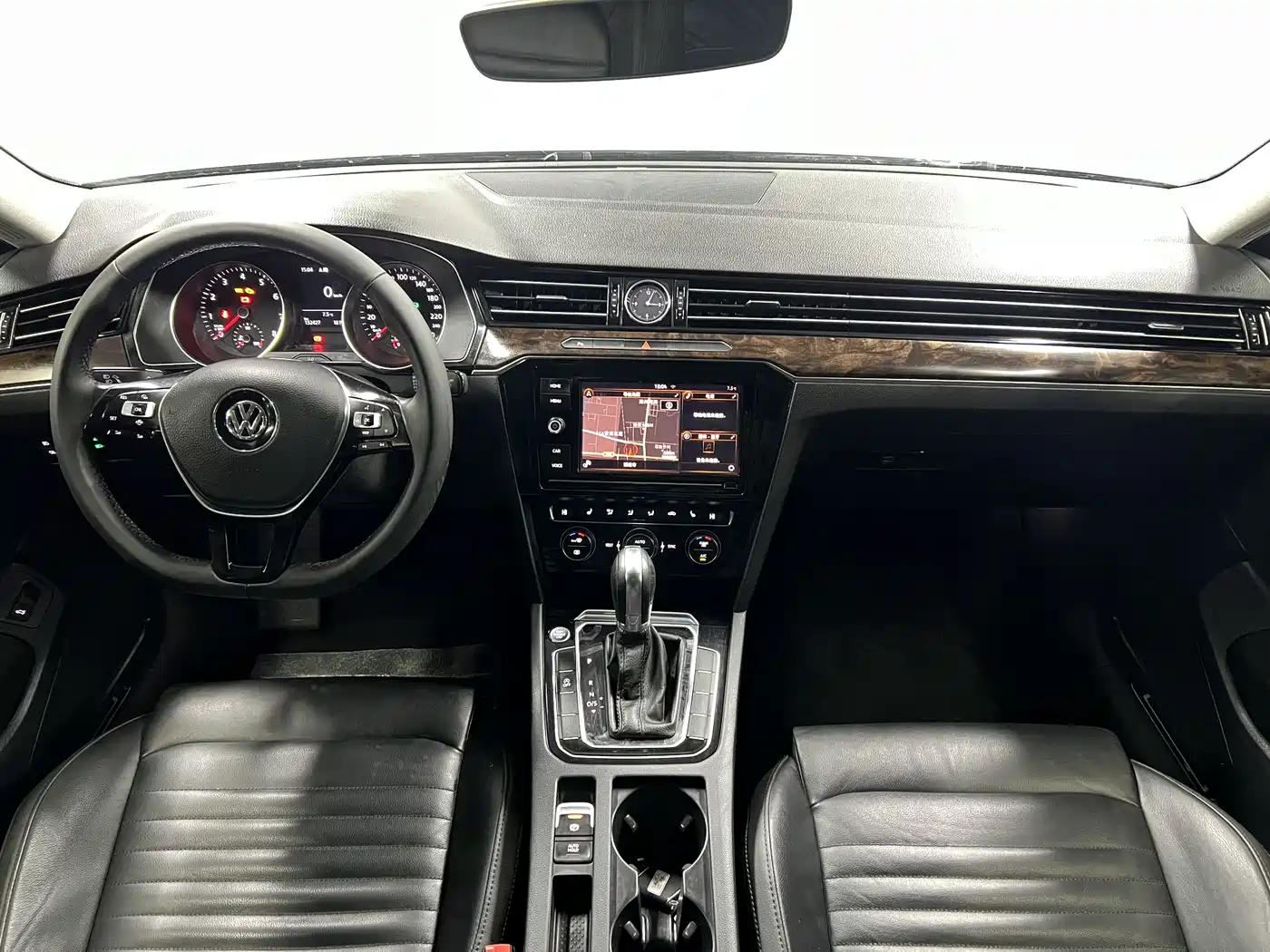 Volkswagen Magotan 2019 330TSI DSG Luxury China V фото 11
