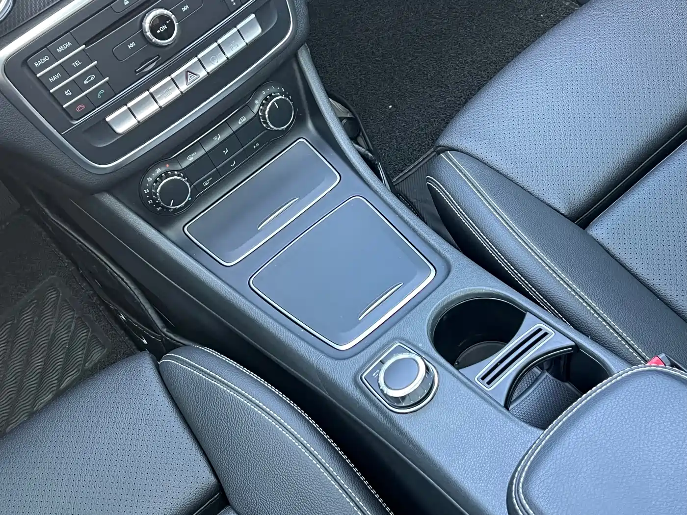 Mercedes-Benz GLA 2017 GLA 200 Dynamic фото 12