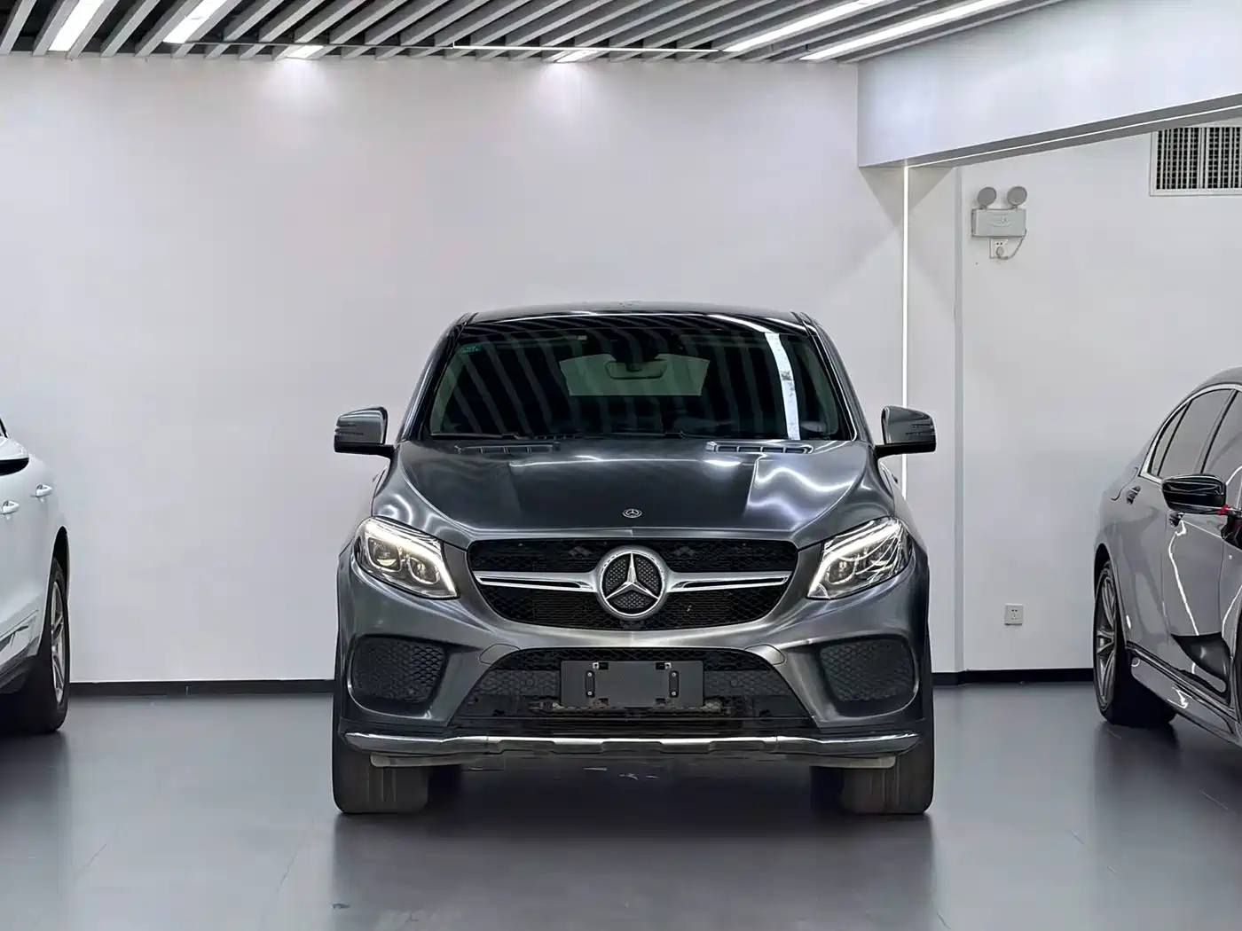 Mercedes-Benz GLE Coupe 2017 GLE 320 4MATIC Coupe SUV фото 3