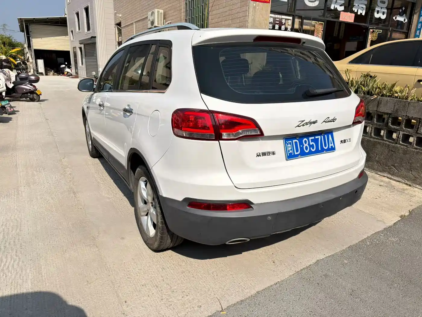 Фото 9 - Zotye Damai X5