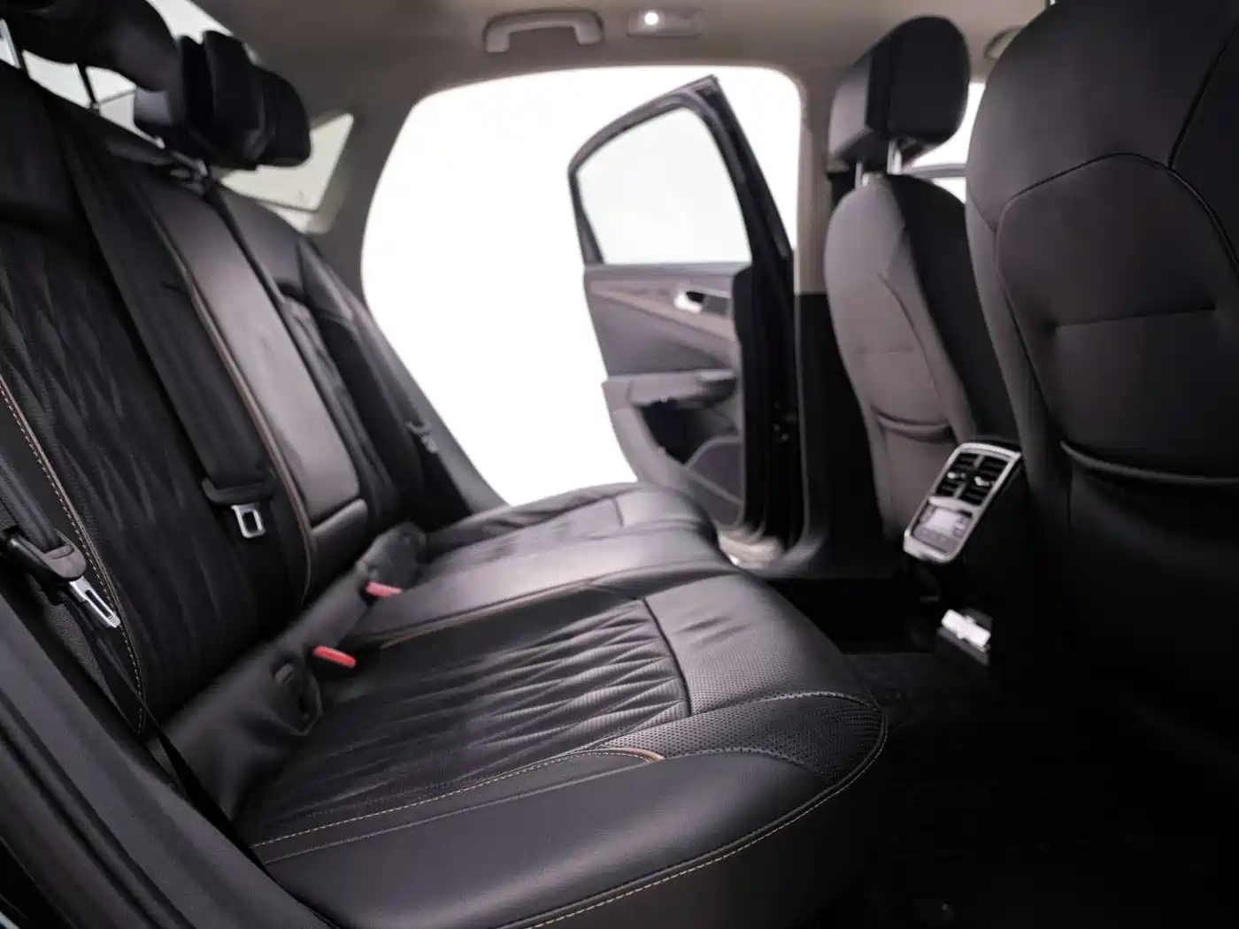 Volkswagen Passat 2019 330TSI Luxury Edition China VI фото 25