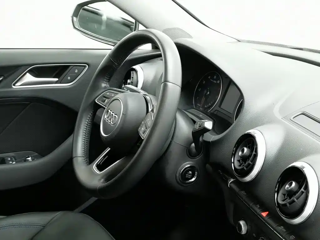 Фото 22 - Audi A3