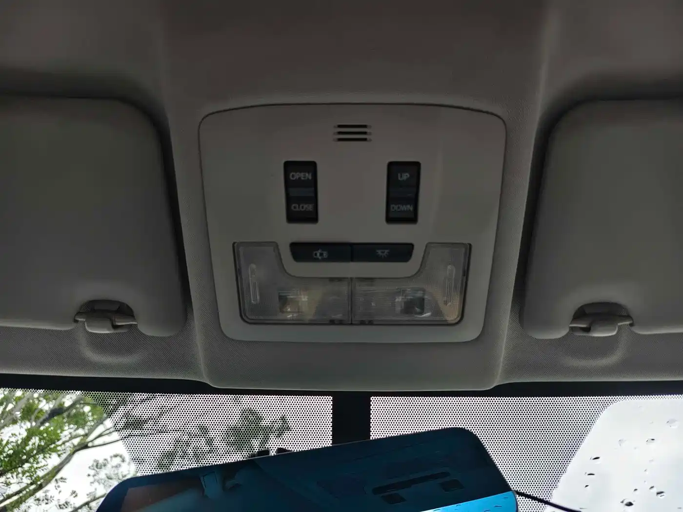 Toyota RAV4 Rongfang 2016 2.0L CVT 2WD Trend (China V) фото 25