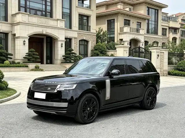 Land Rover Range Rover 3.0 L6 400PS, 7 мест, удлинённая