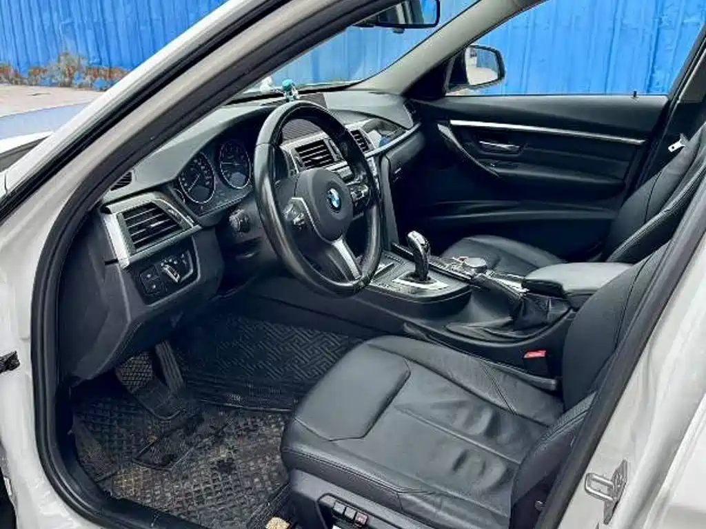 Фото 6 - BMW 3 Series