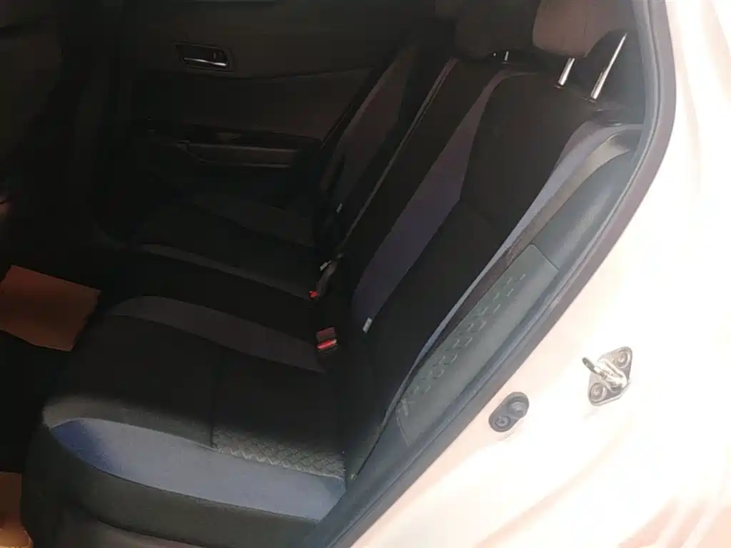 Toyota C-HR 2021 2.0L Comfort Edition фото 17