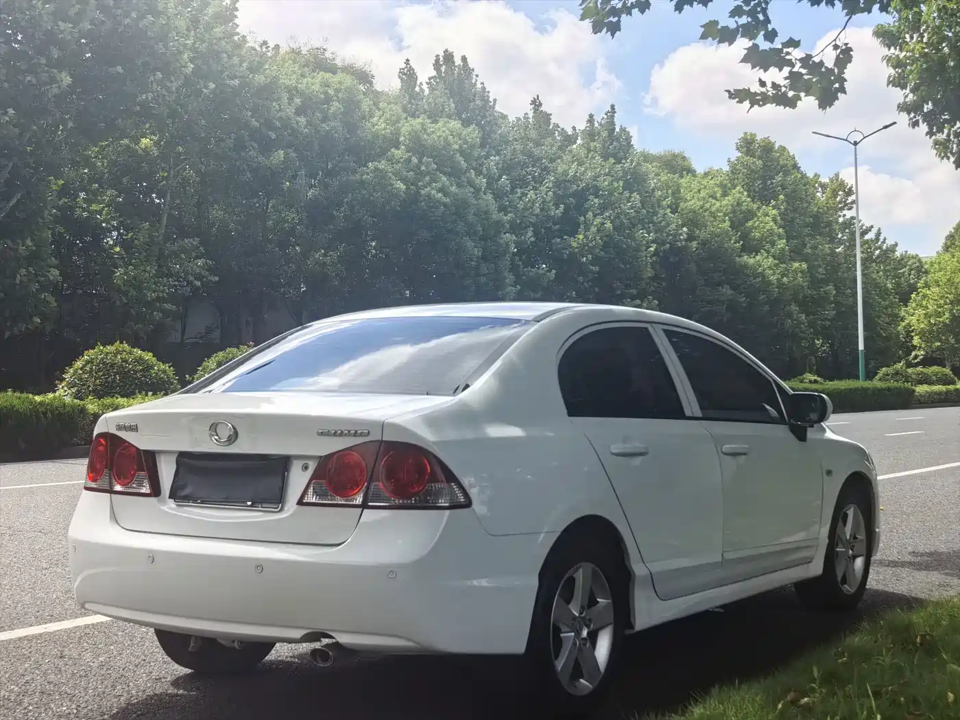 CIIMO CIIMO 2014 2012 1.8L Manual