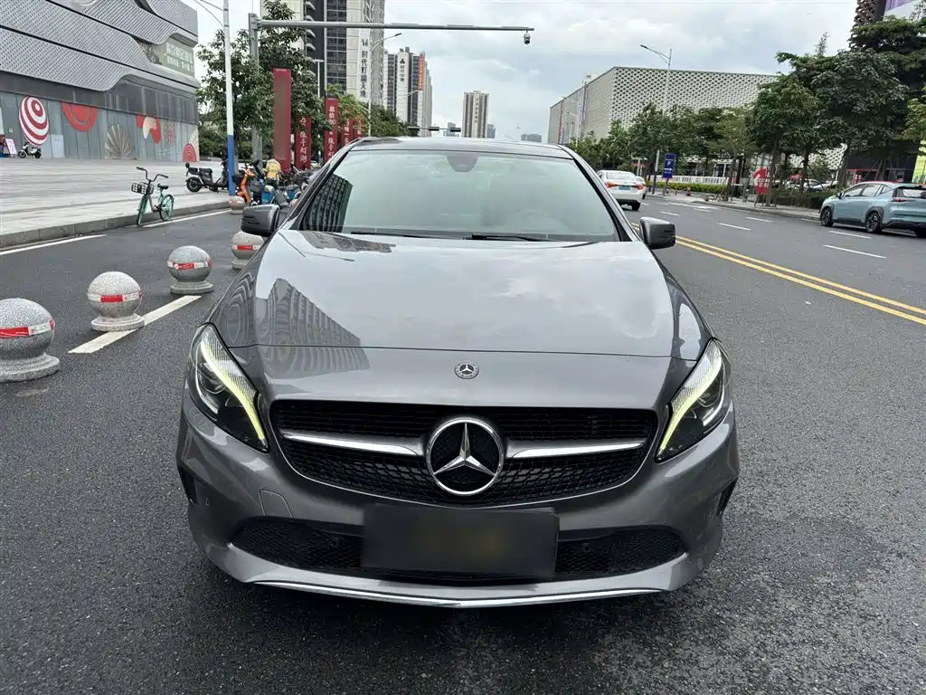Mercedes-Benz A-Class (Import) 2017 Facelift A 200 Dynamic фото 23