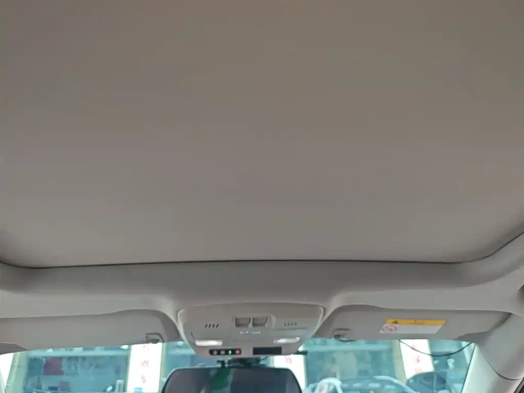 Photo 18 - Buick Envision Plus