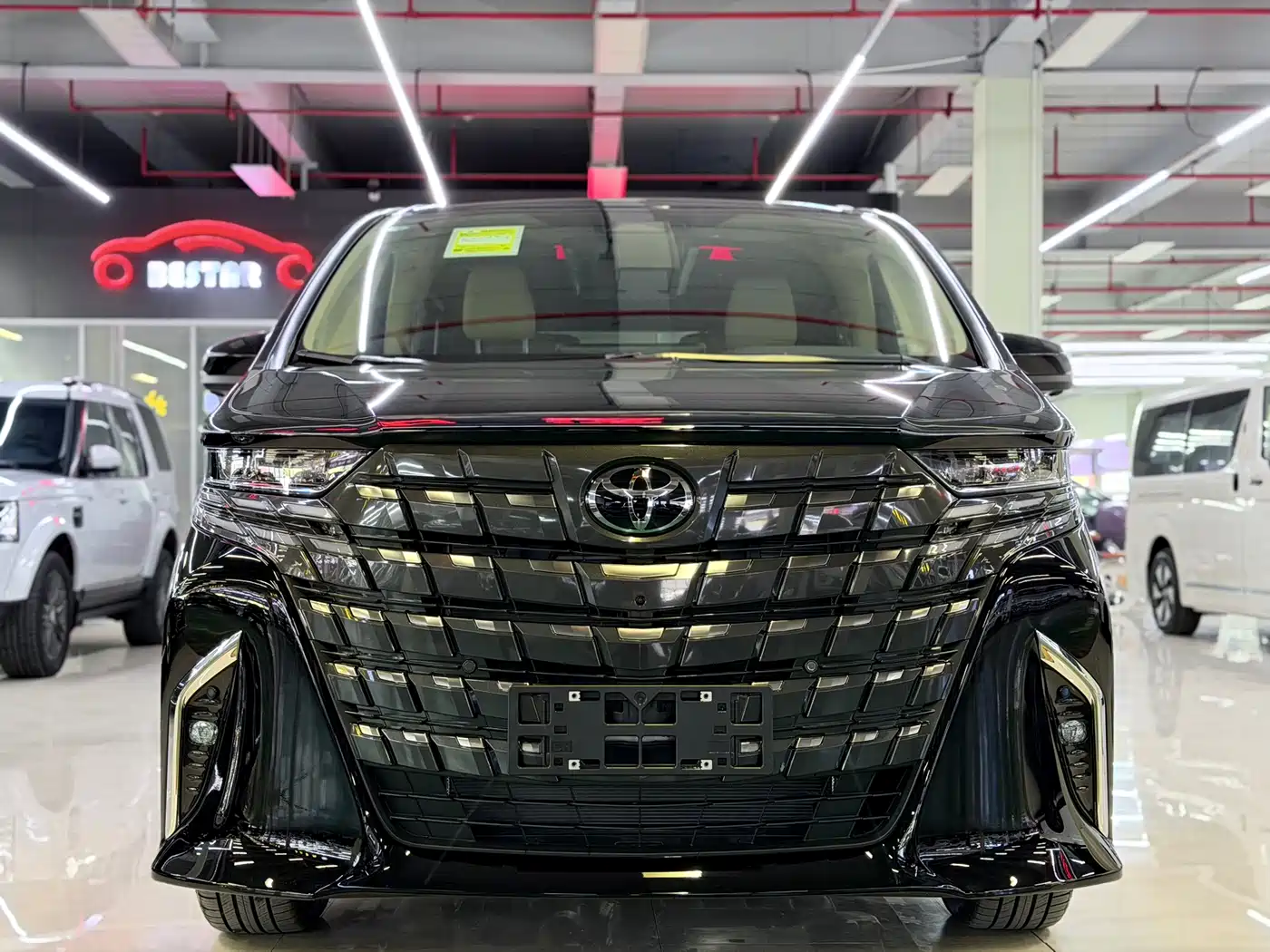Toyota Alphard 2025 Hybrid 2.5L Ultimate Gold Edition