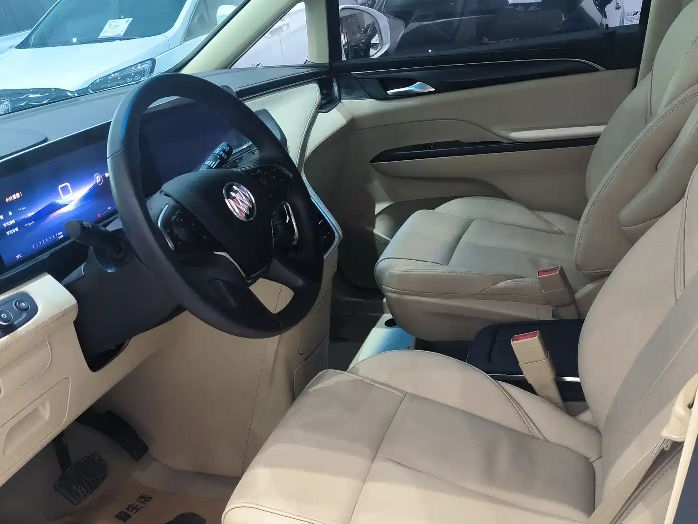 Buick GL8 2023 ES Landmaster Exclusive фото 4