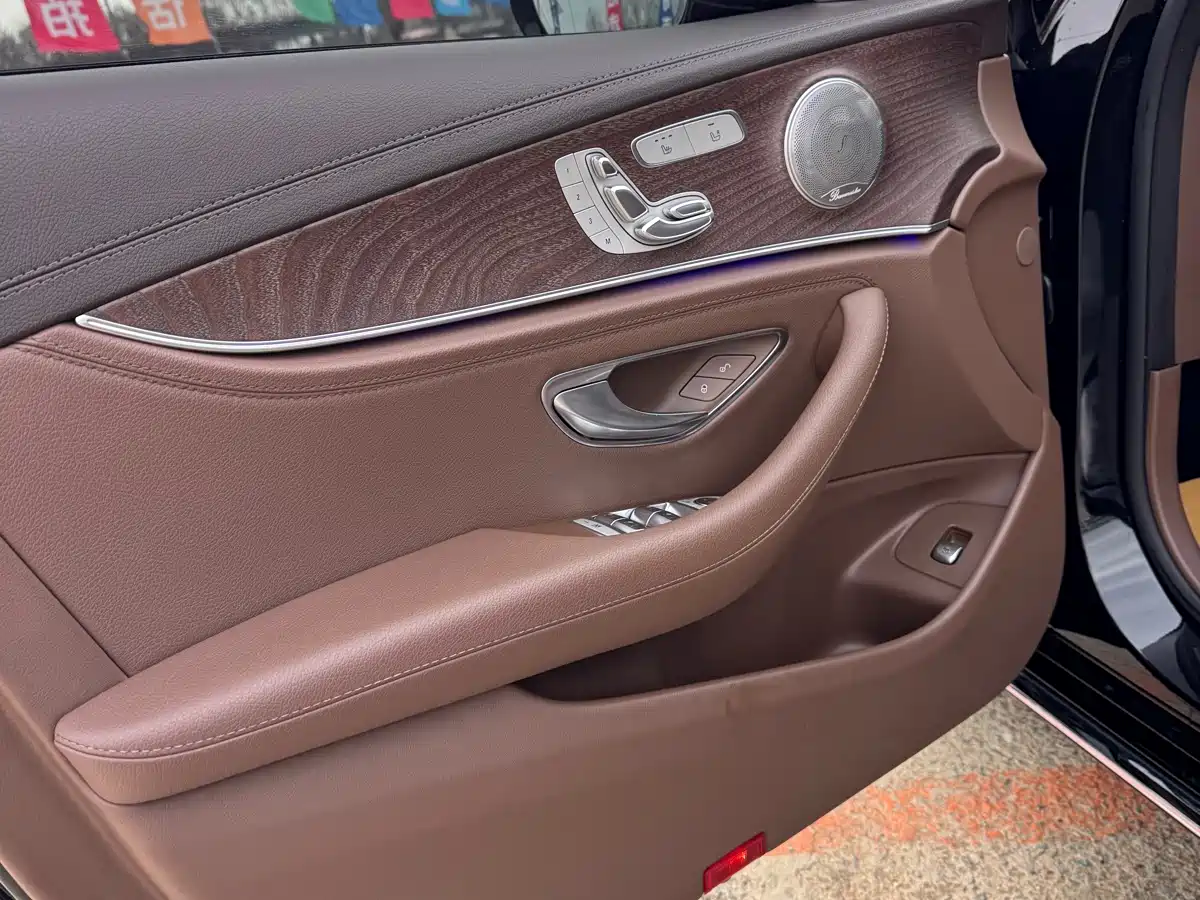 Mercedes-Benz E-Class 2021 E 300 L Fashion фото 5