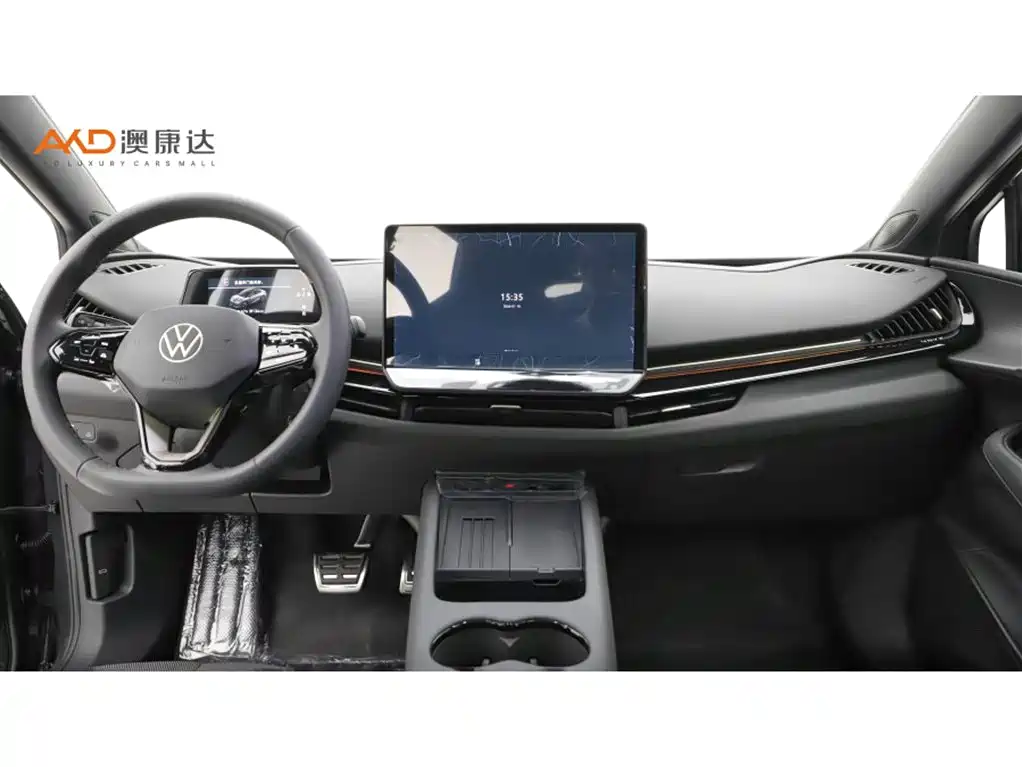 VOLKSWAGEN WITH THE CROWD 06