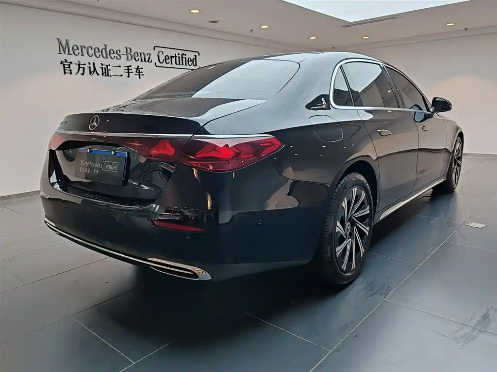 Mercedes-Benz E-Class 2025 E 300 L Luxury фото 6