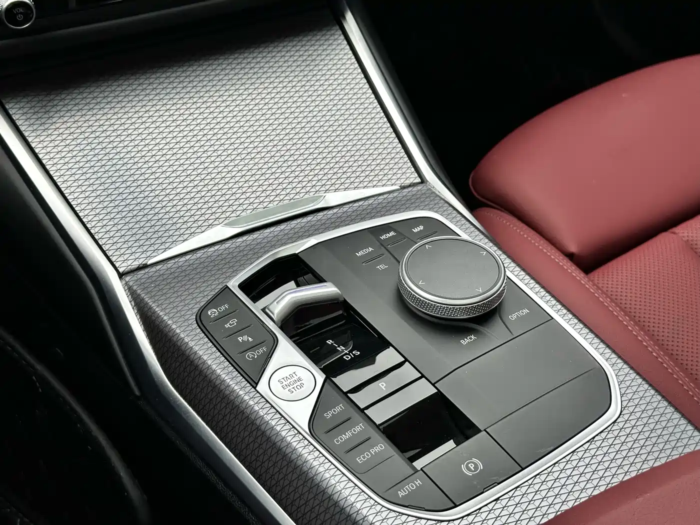 BMW 3 Series 2026 330Li M Sport Shadowline Package фото 21