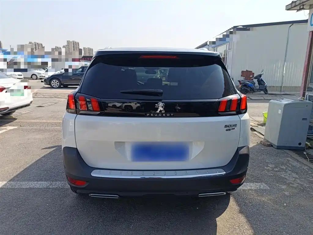 Peugeot 5008 2017 380THP 7-Seater Luxury GT Edition фото 4