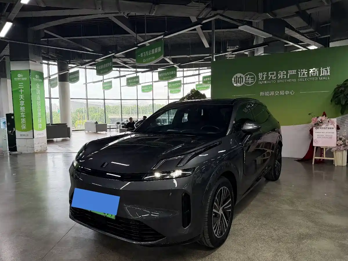 Lynk & Co 08 EM-P 2025 Model 120km Long Range Plus