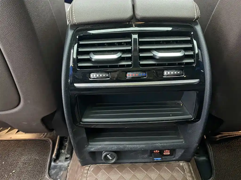 BMW 5 Series 2023 530Li Leading M Sport Package фото 21