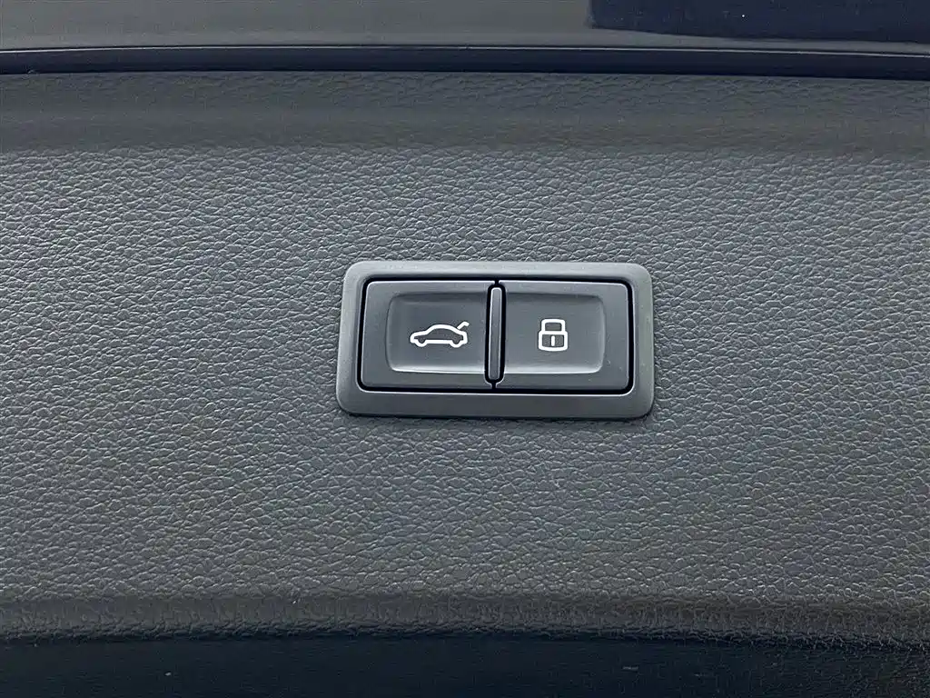 Audi Q5L 2022 40T Luxury Dynamic фото 30