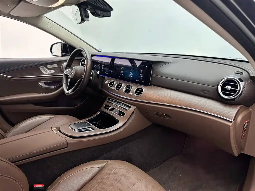 Mercedes-Benz E-Class 2021 E 300 L Luxury фото 11