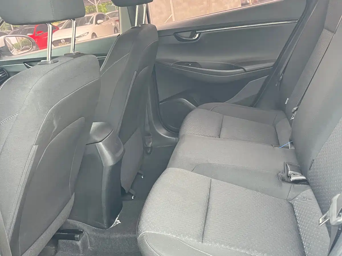 Hyundai Elantra 2018 1.6L Auto Joy GL (China V) фото 13