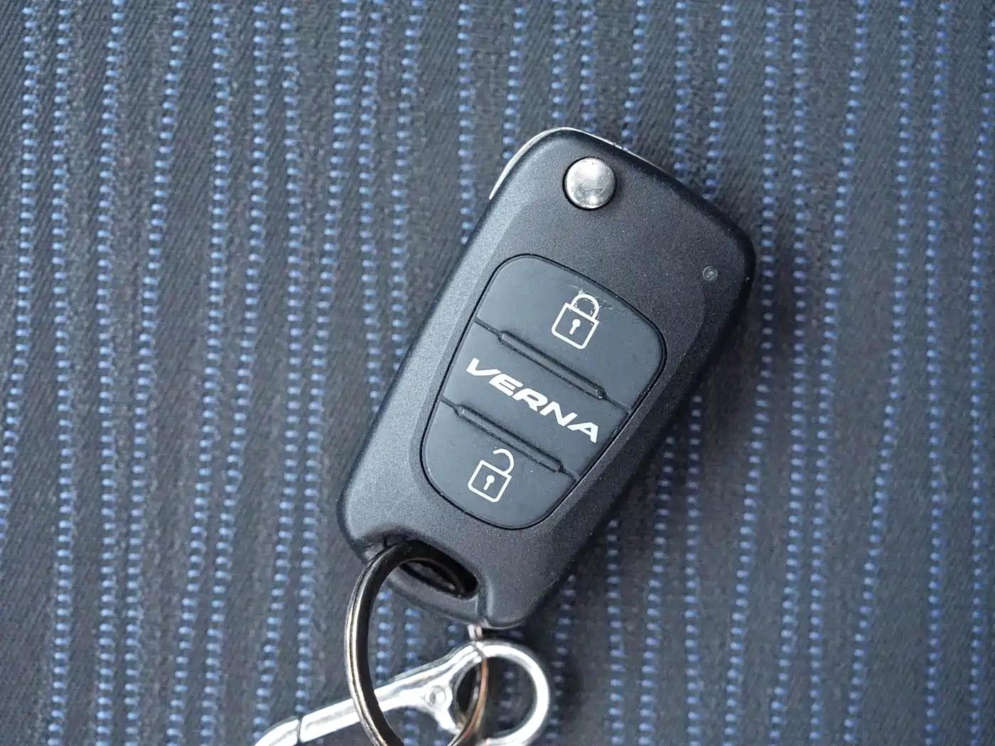 Hyundai Reina 2014 Model 1.4L Automatic GLX фото 11