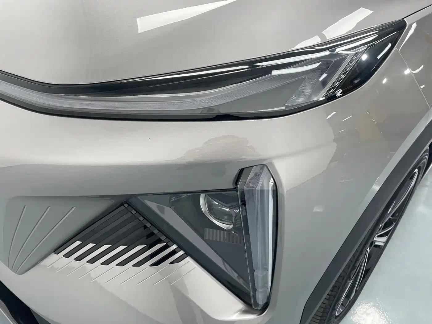 Geely Galaxy Galaxy L7 2024 1.5T 115km PLUS Soaring Dragon Edition фото 19