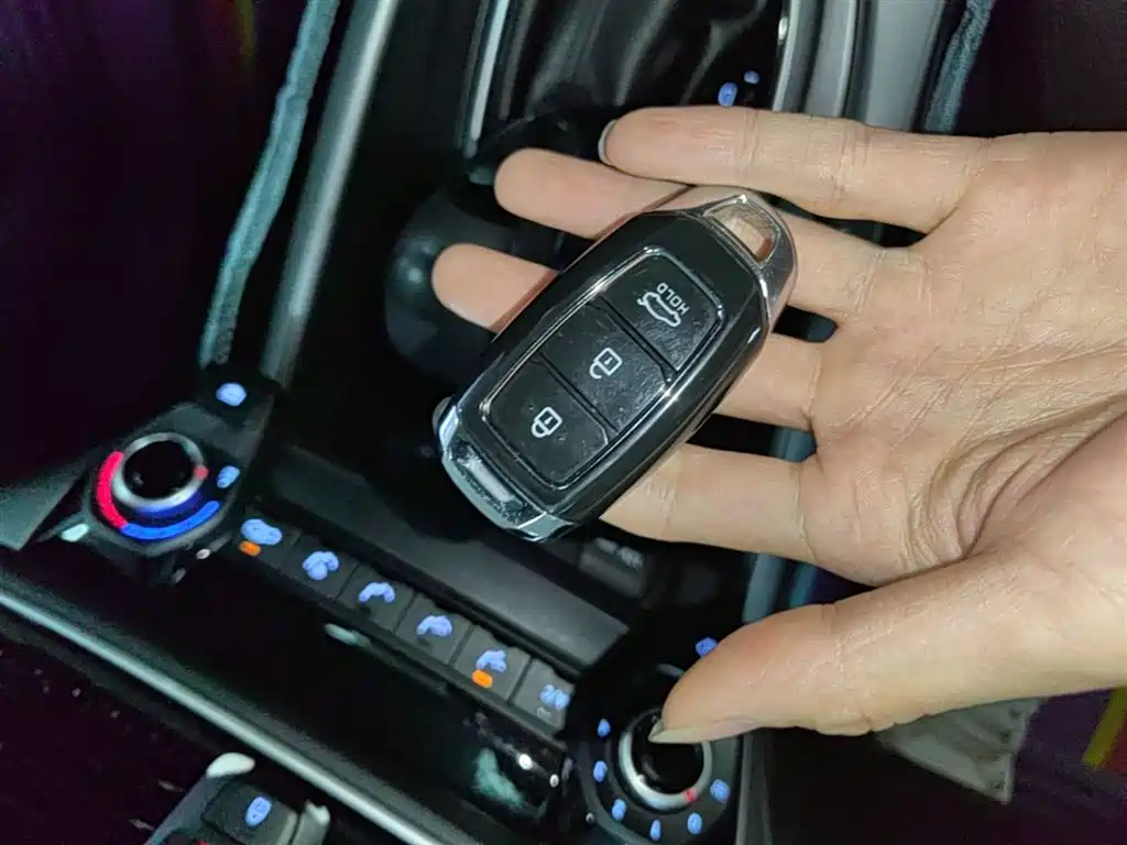 Hyundai Fista 2019 280TGDi Sport Edition China VI фото 9
