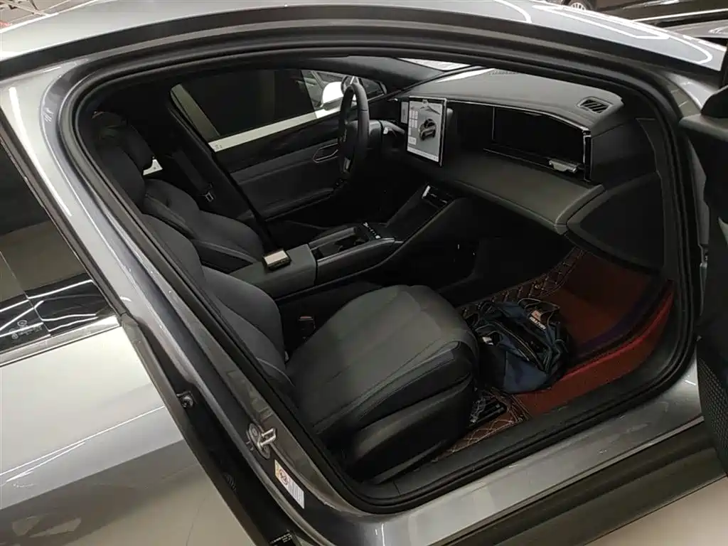 BYD Qin L 2025 EV 470KM Leading Edition фото 20