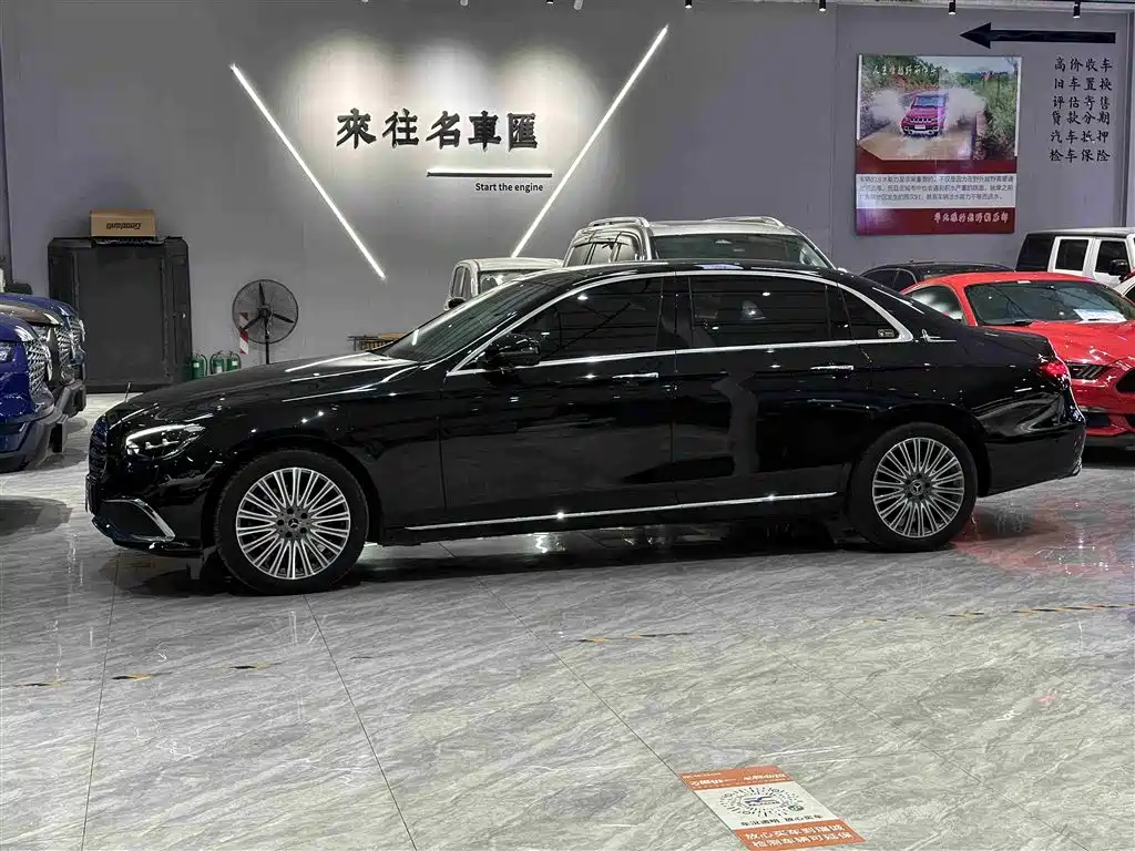 MERCEDES-BENZ E CLASS