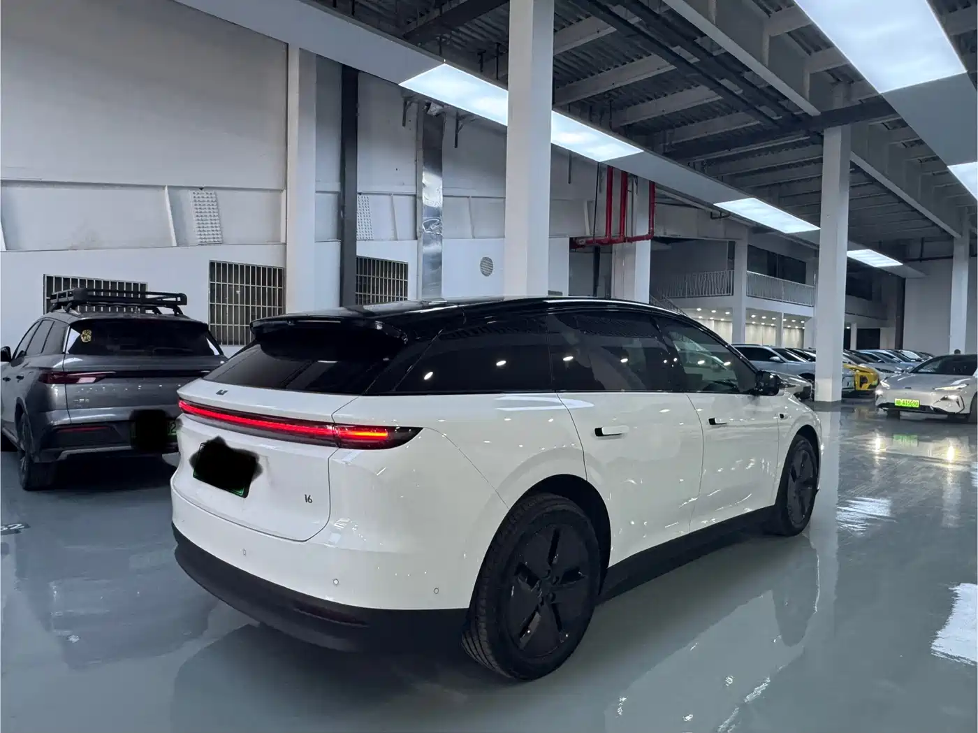 Li Auto i6 2025 2WD Base Model фото 16