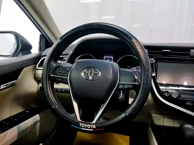 Toyota Camry 2018 2.0E Elite Edition фото 5
