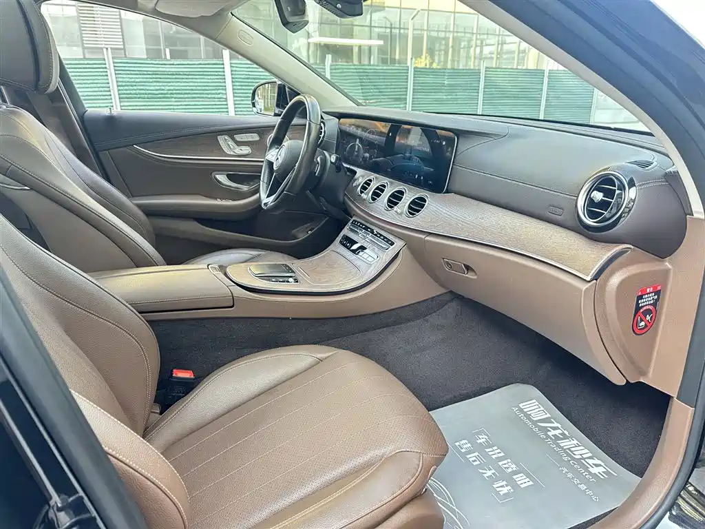 Mercedes-Benz E-Class 2023 Facelift E 300 L Luxury фото 7
