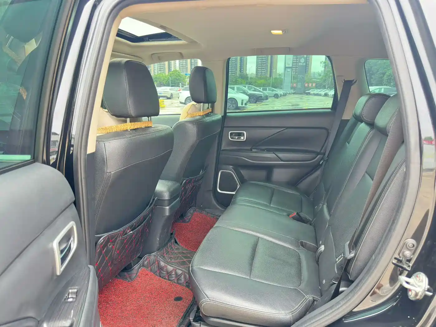 Mitsubishi Outlander 2018 2.0L 2WD Glory Edition 5-seater фото 6