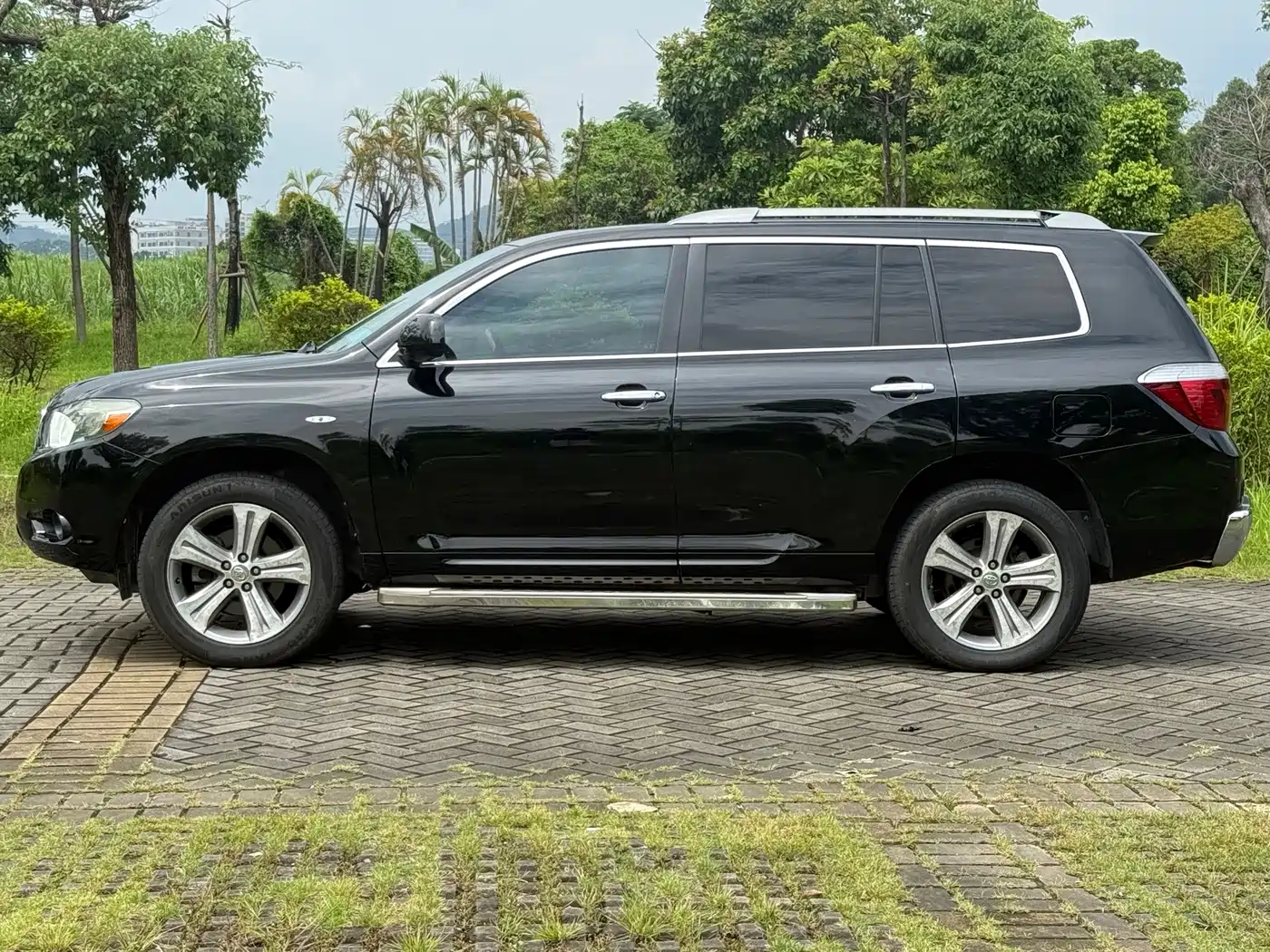 Toyota Highlander 2010 2009 3.5L 4WD 7-seater Luxury Edition