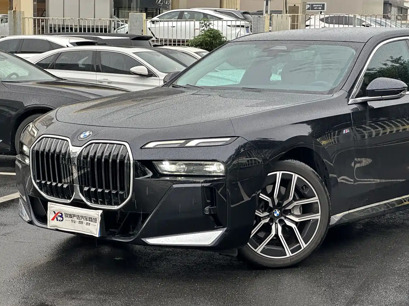 BMW 7 Series 2023 Model 735Li M Sport Package фото 3