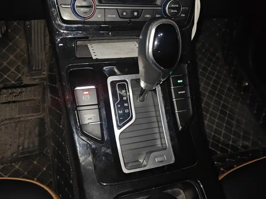 Photo 16 - Geely Emgrand GL