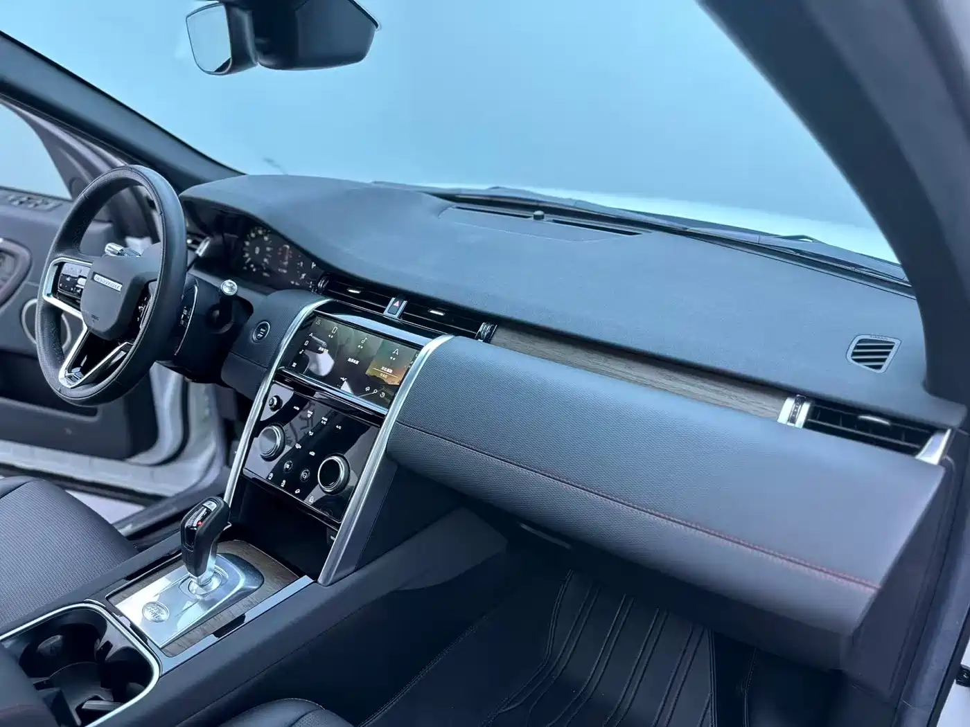 Land Rover Discovery Sport 2022 Model Facelift 249PS R-Dynamic S Performance Edition 5-seater фото 17
