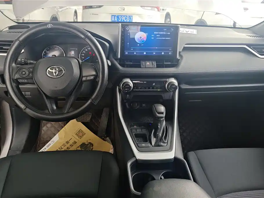 Toyota Wildlander 2022 Hybrid 2.5L E-CVT FWD Leading Edition фото 12
