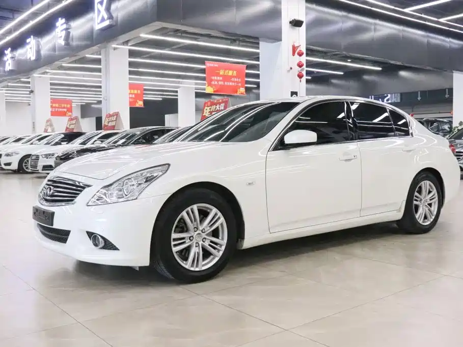 Infiniti G Series 2011 2010 Model G25 Sedan Luxury Sport Edition