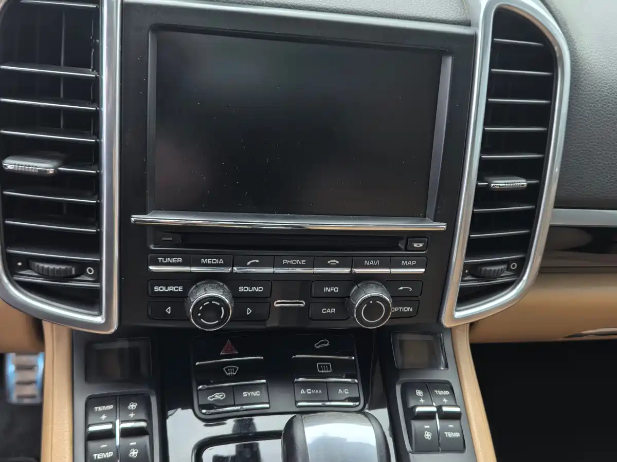 Porsche Cayenne 2015 Cayenne 3.0T фото 8
