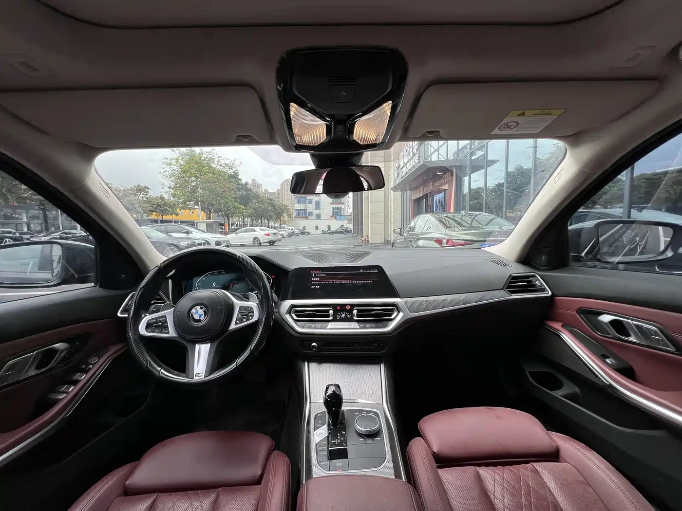 BMW 3 Series 2022 330i M Sport Shadow Edition фото 12
