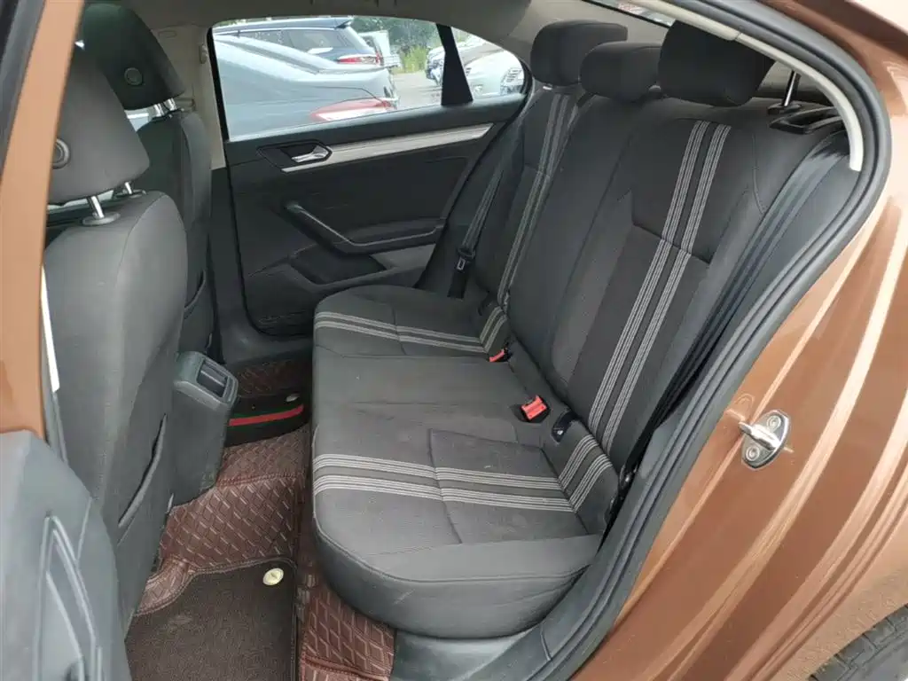 Volkswagen Lamando 2017 230TSI Manual Trend Edition фото 17
