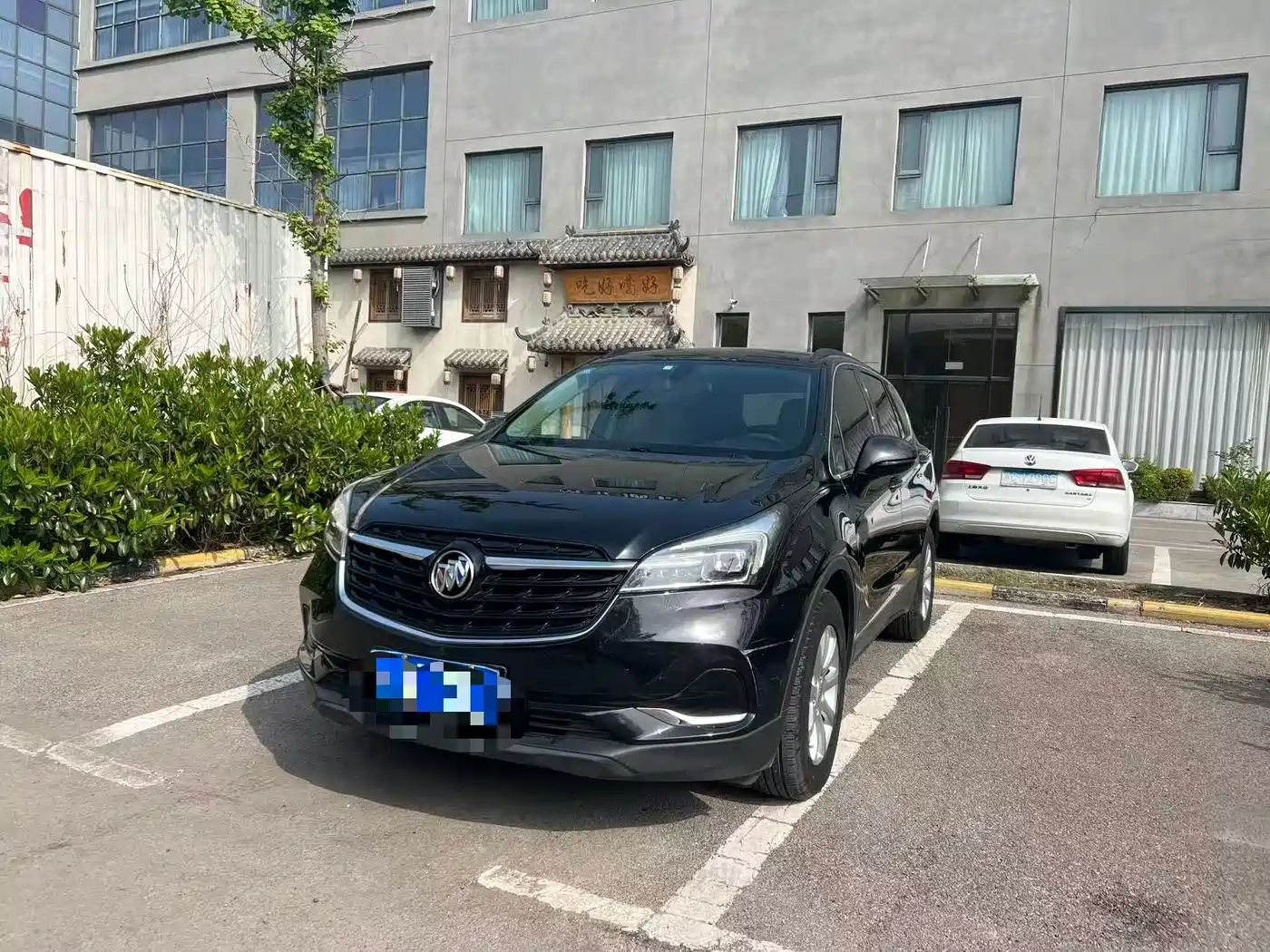 Buick Envision Plus 2020 20T FWD Leading фото 3